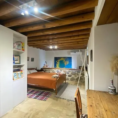 The Family Nest - Traditional Serenity * Orounda