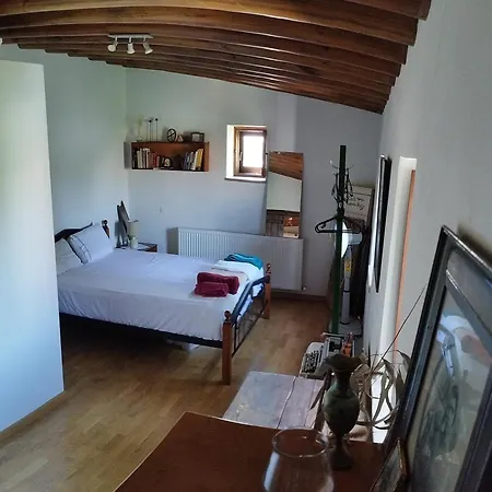 Villa The Family Nest - Traditional Serenity Nicosia