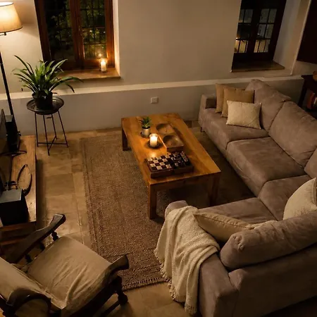 Villa The Family Nest - Traditional Serenity Orounda