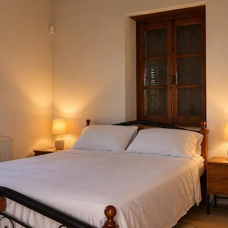 Villa The Family Nest - Traditional Serenity Orounda